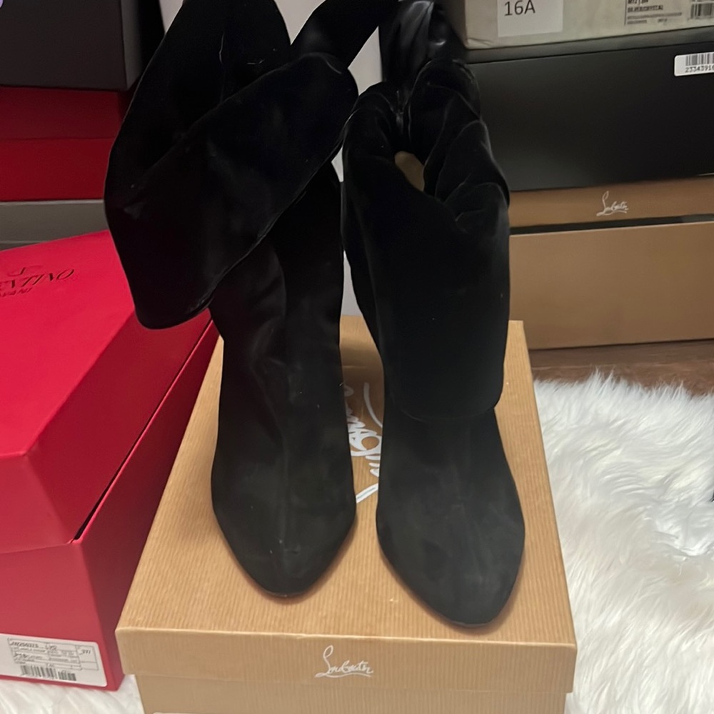 Christian Louboutin Kristofa 100 in Black Velours/Crepe Satin/Velvet Size 37.5
